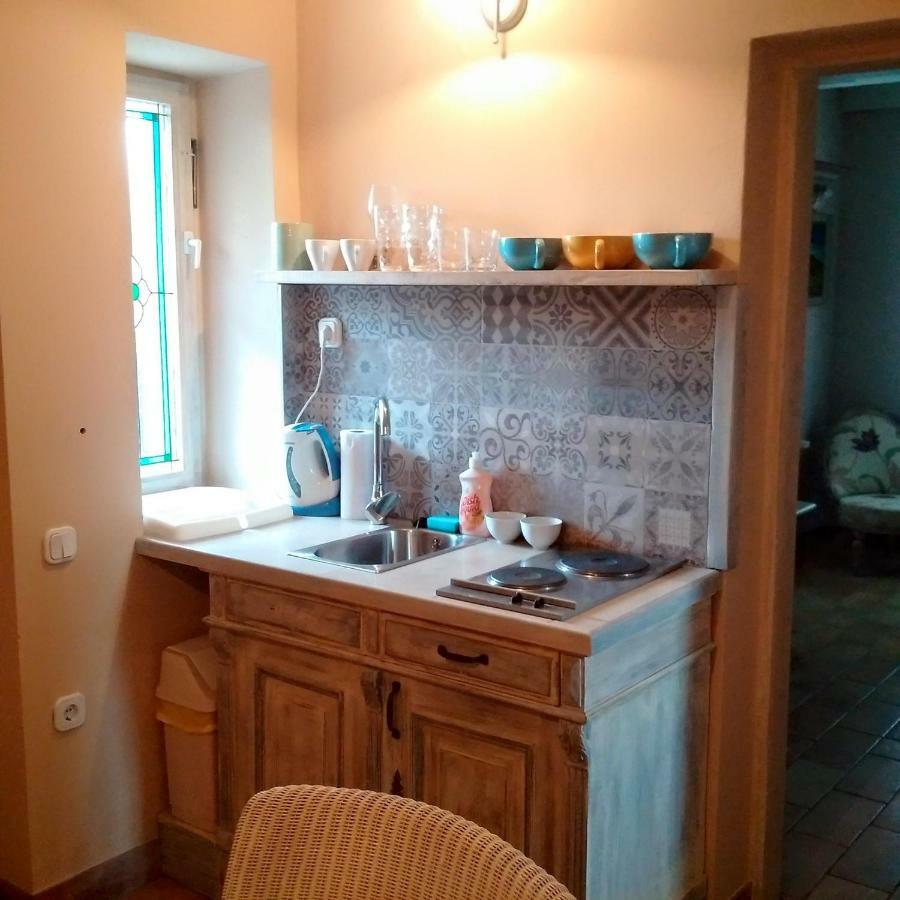 Bastya Apartman Еґер Екстер'єр фото
