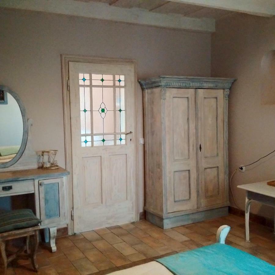 Bastya Apartman Еґер Екстер'єр фото