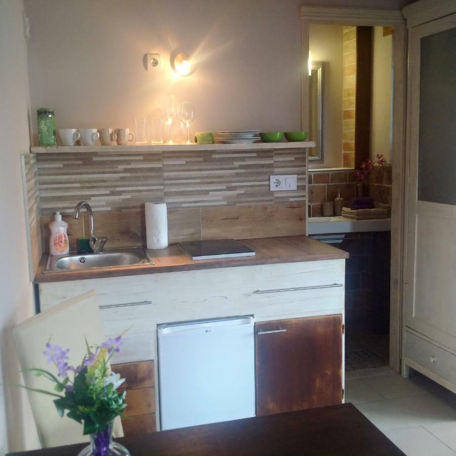 Bastya Apartman Еґер Екстер'єр фото