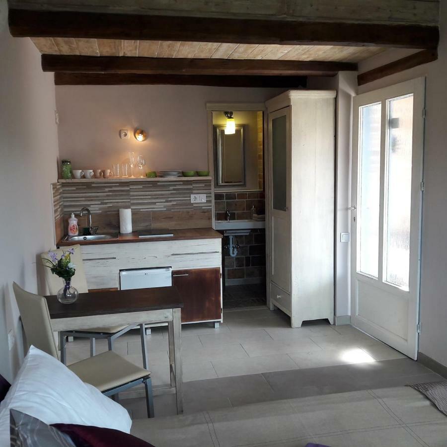 Bastya Apartman Еґер Екстер'єр фото